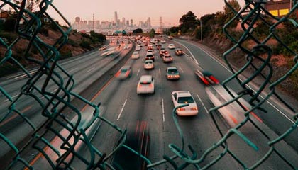 b体育下载_ 《英雄联盟》战队战术进化：Imp与Uzi的对决解析，lpl im战队