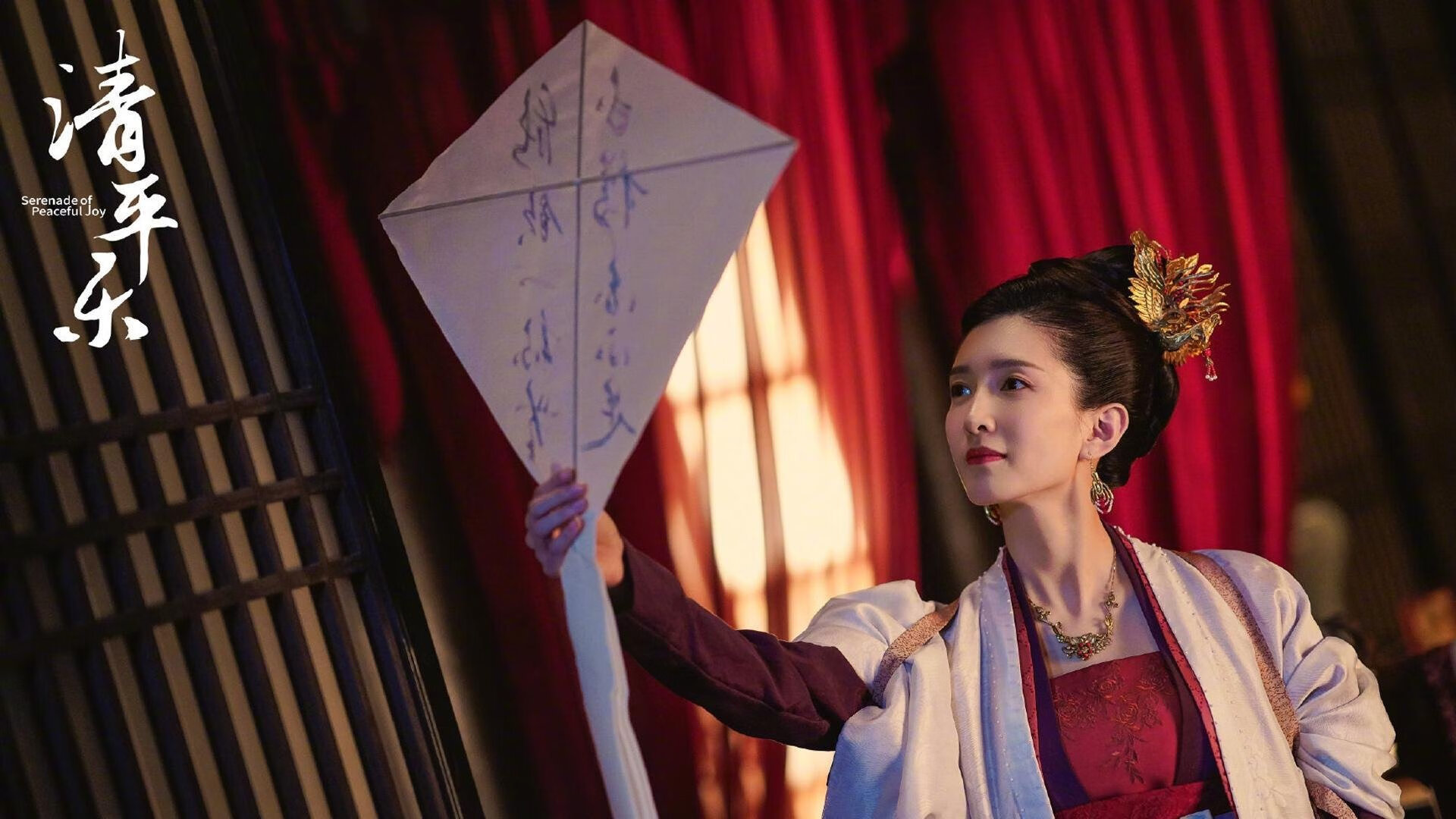 _古城壁球赛：传统文化与现代运动碰撞_，古城壁画