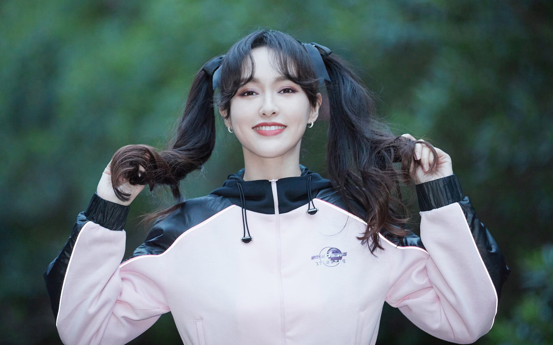 谷爱凌在比赛中展示空中控板能力，谷爱凌cctv