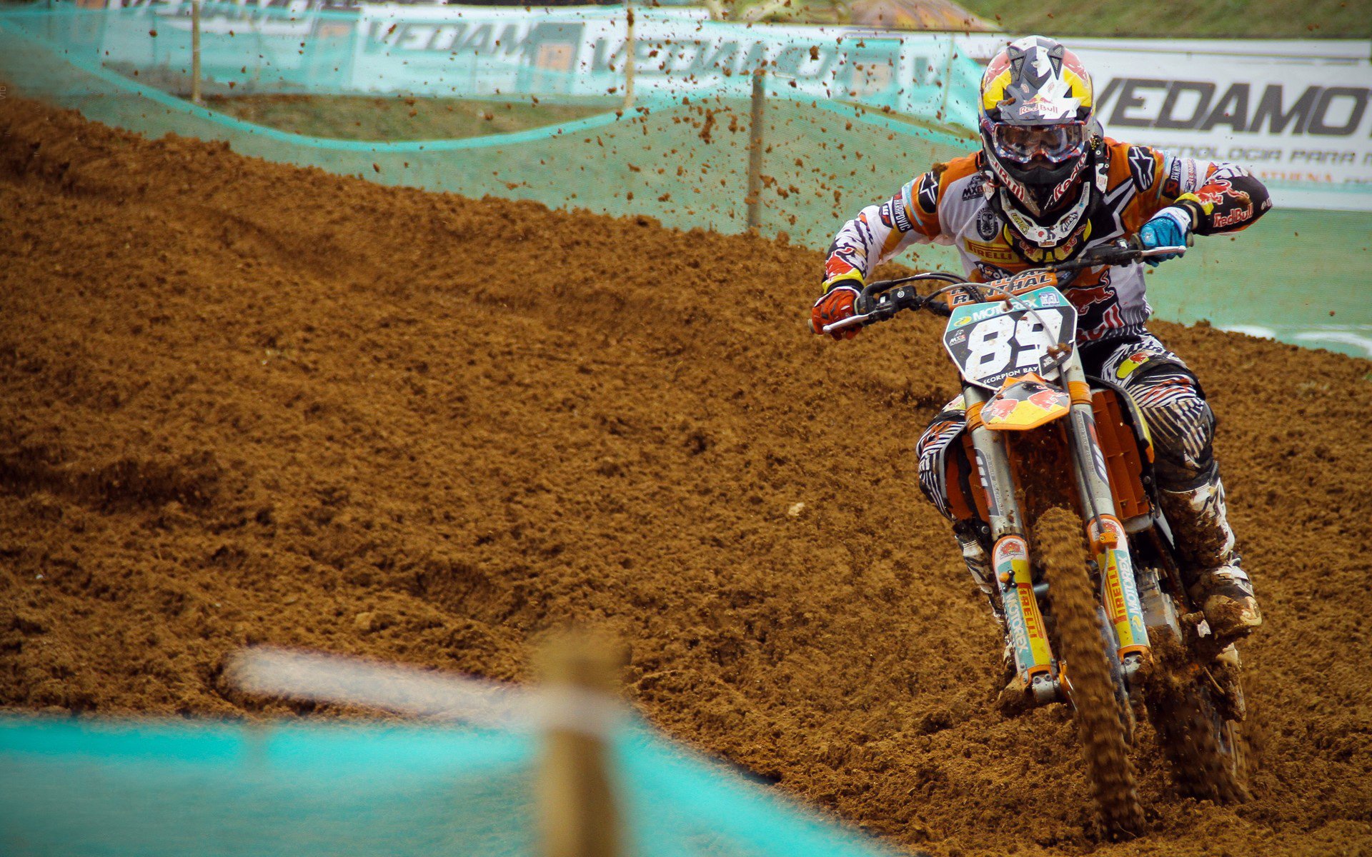 《青少年电竞赛事：培养未来职业选手的摇篮》，全国青少年电竞挑战赛